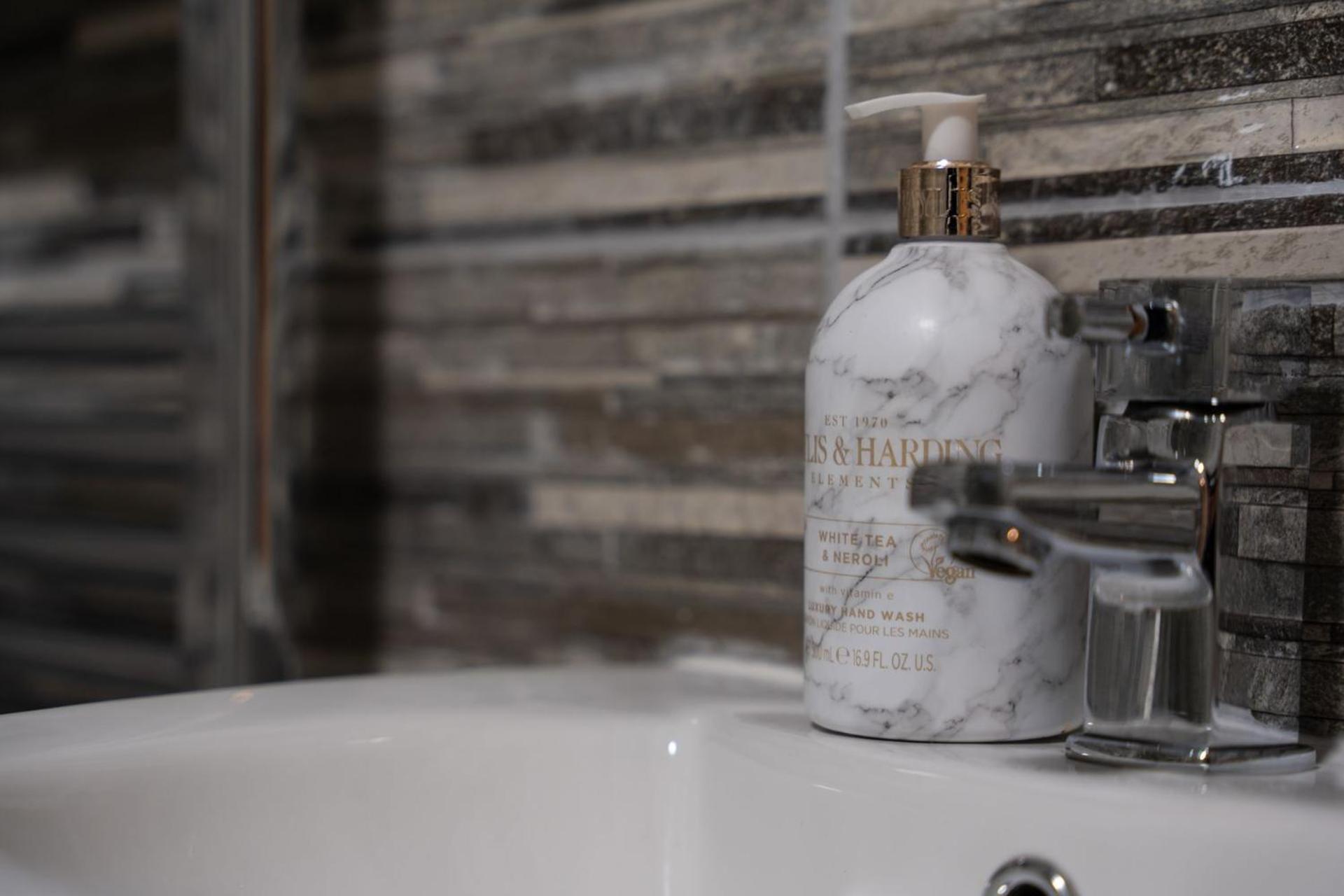 Balvenie Apartment Оубън Екстериор снимка
